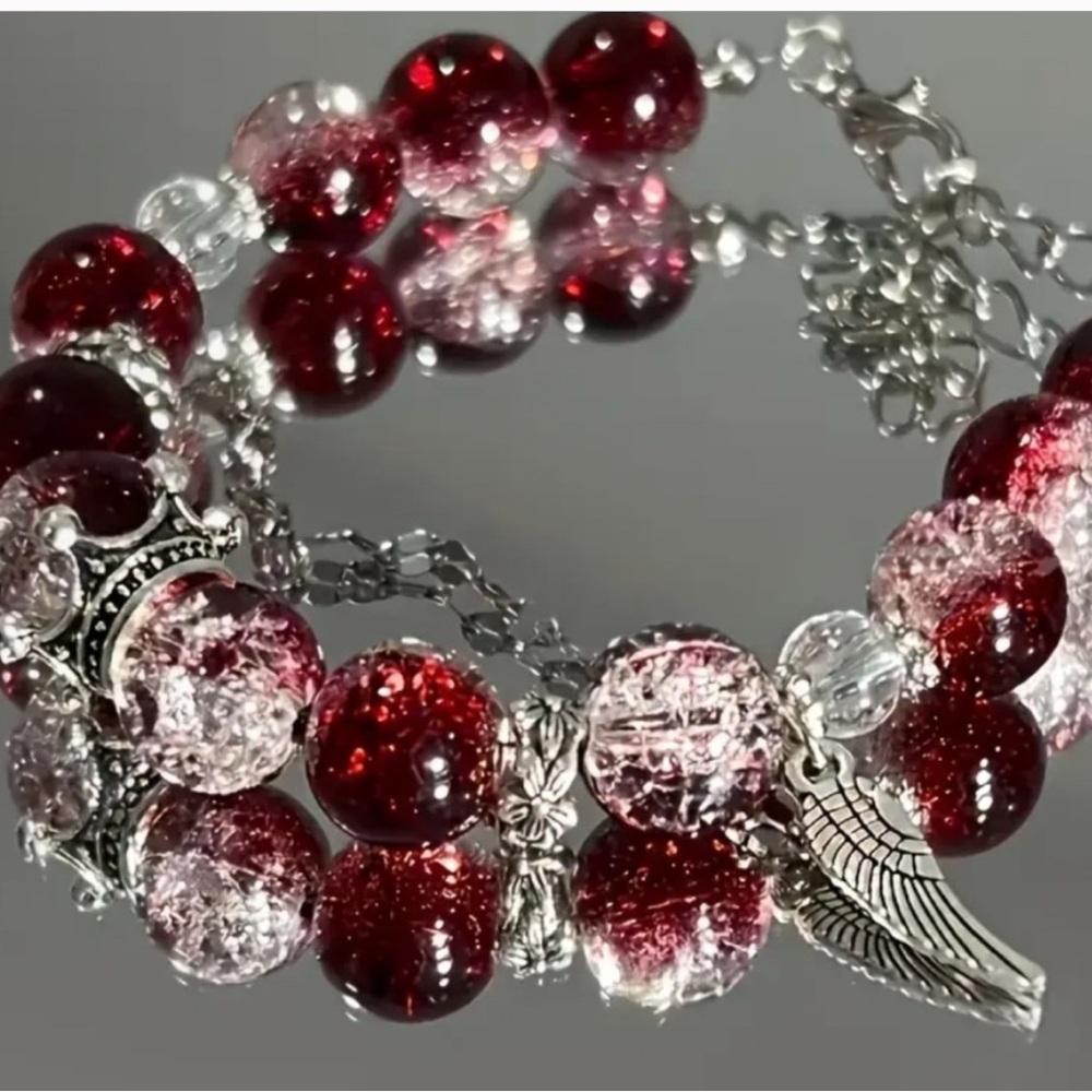 NEW Elegant Red & Silver glass Beaded Bracelet w/charms & clasp closure w/box